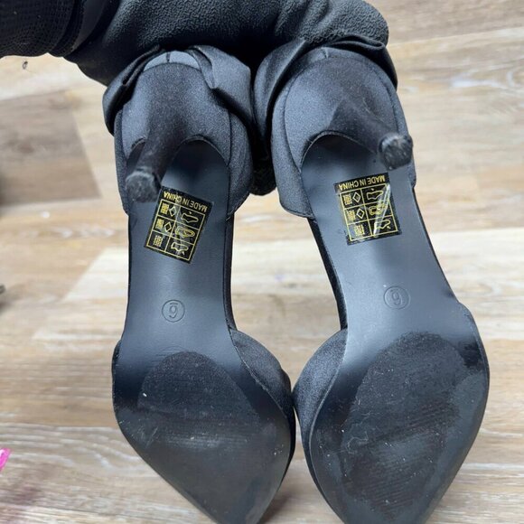 Journee Collection Tanzi Black Satin Stiletto Pump Heels Women's Size 6 - Picture 4 of 6